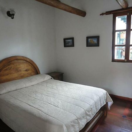 Hostal Del Carmen บียาเดเลย์บา ภายนอก รูปภาพ