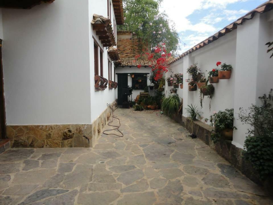 Hostal Del Carmen บียาเดเลย์บา ภายนอก รูปภาพ