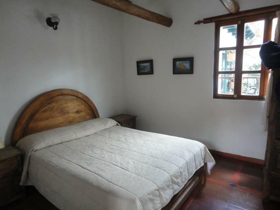Hostal Del Carmen บียาเดเลย์บา ภายนอก รูปภาพ