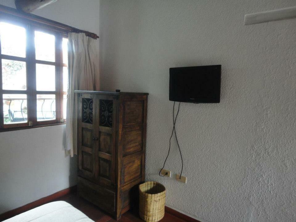 Hostal Del Carmen บียาเดเลย์บา ภายนอก รูปภาพ